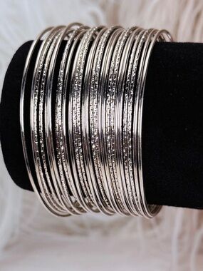 Interesting, vintage Silvertone costume wideband cuff bracelet